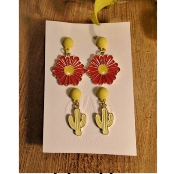 2/$25 Adorable daisy & cactus earring set 925 Sterling silver posts Spring 2023 - Picture 4 of 4